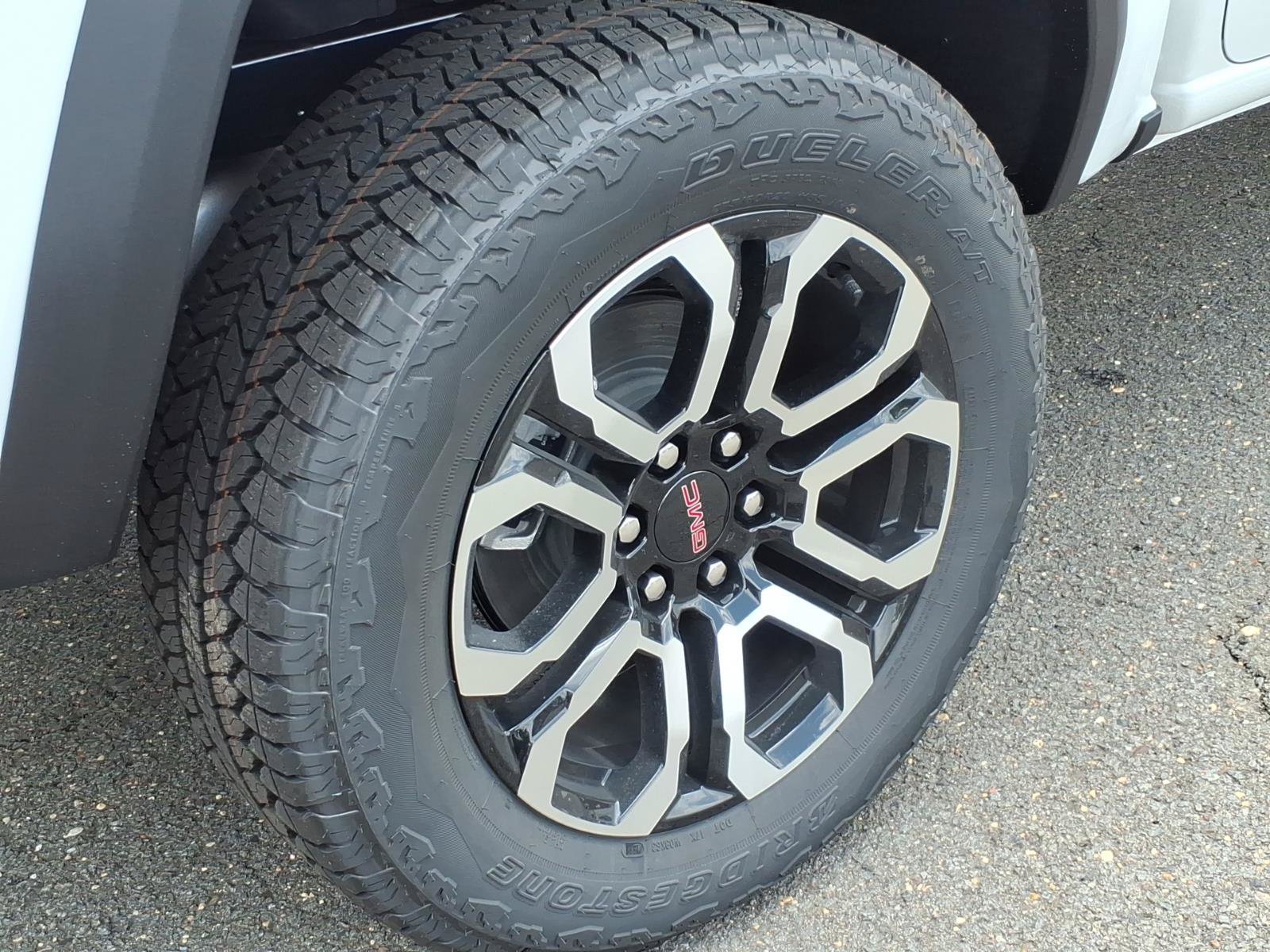 New 2026 GMC Canyon AT4 w/ Technology Plus Package AWD/4WD image 6