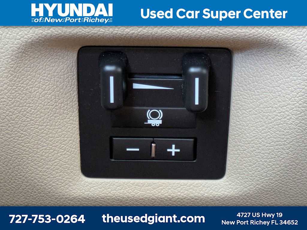 Used 2013 GMC Yukon XL Denali RWD image 34