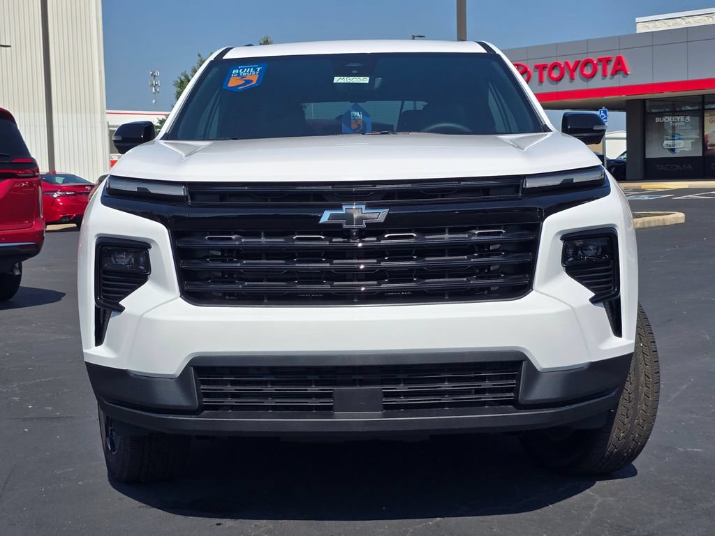 Used 2026 Chevrolet Traverse LT w/ Midnight/Sport Edition FWD image 3