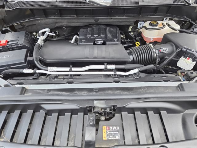 Used 2024 Chevrolet Silverado 1500 LT AWD/4WD image 30