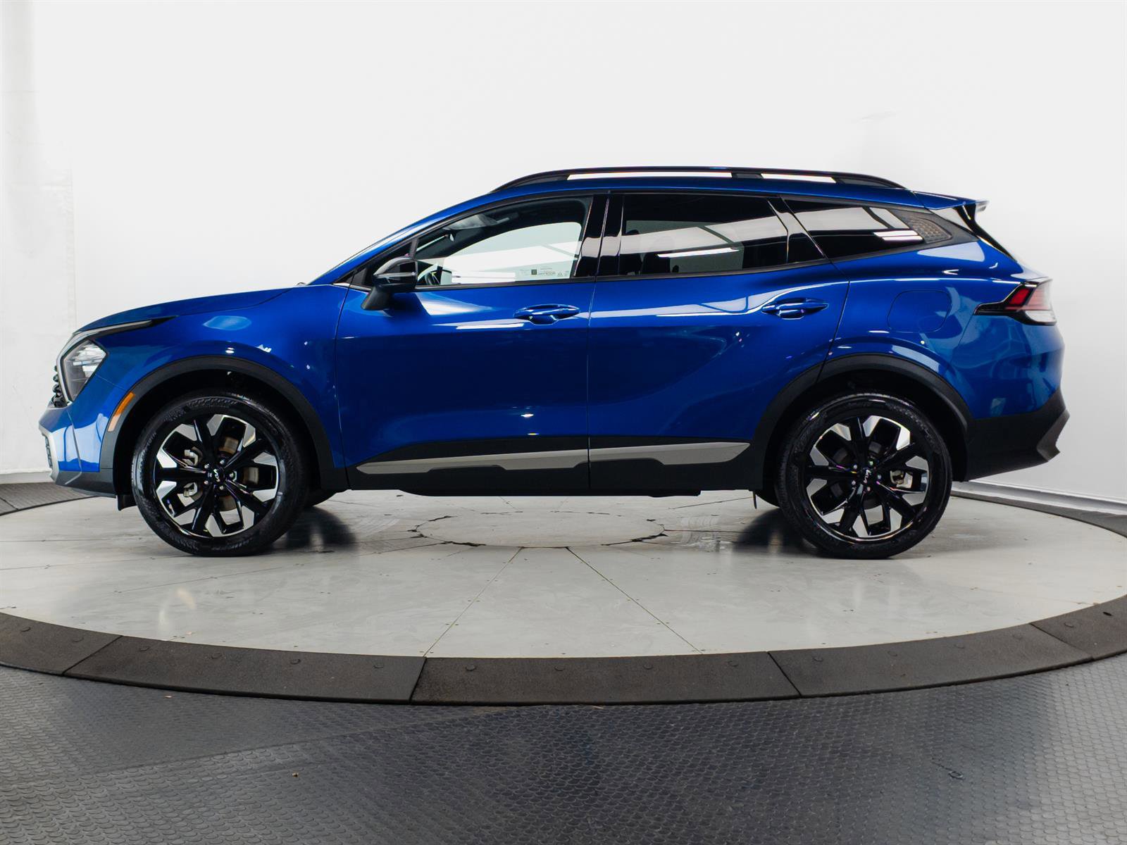 Used 2023 Kia Sportage X-Line AWD/4WD image 7