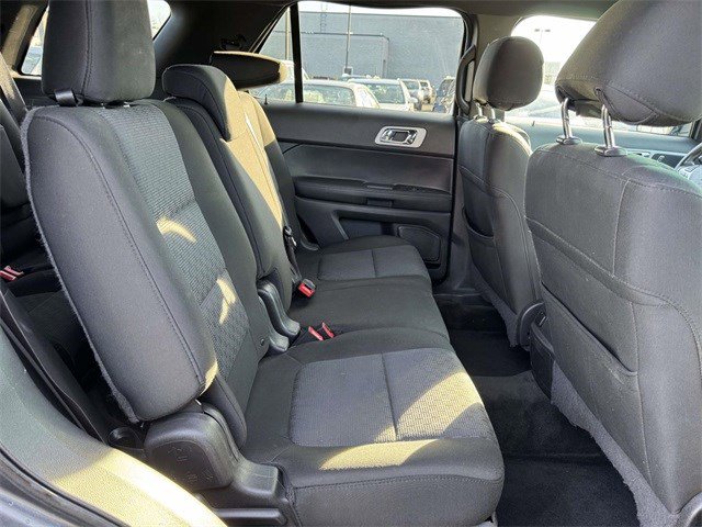 Used 2015 Ford Explorer XLT w/ Equipment Group 201B image 10