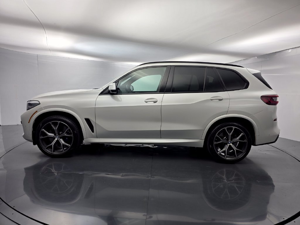 Used 2021 BMW X5 M50i w/ Premium Package AWD/4WD image 7
