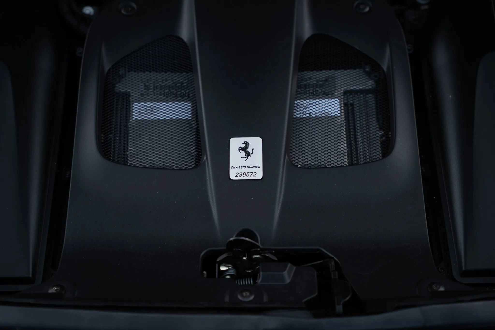 Used 2019 Ferrari 812 Superfast RWD image 44