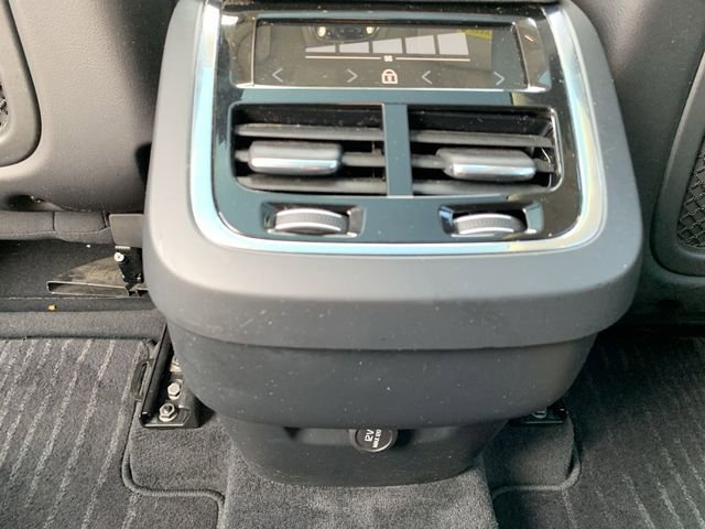 Used 2018 Volvo XC90 T6 Momentum w/ Convenience Package image 32