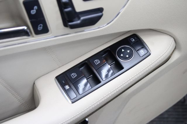 Used 2011 Mercedes-Benz E 350 4MATIC Sedan image 12