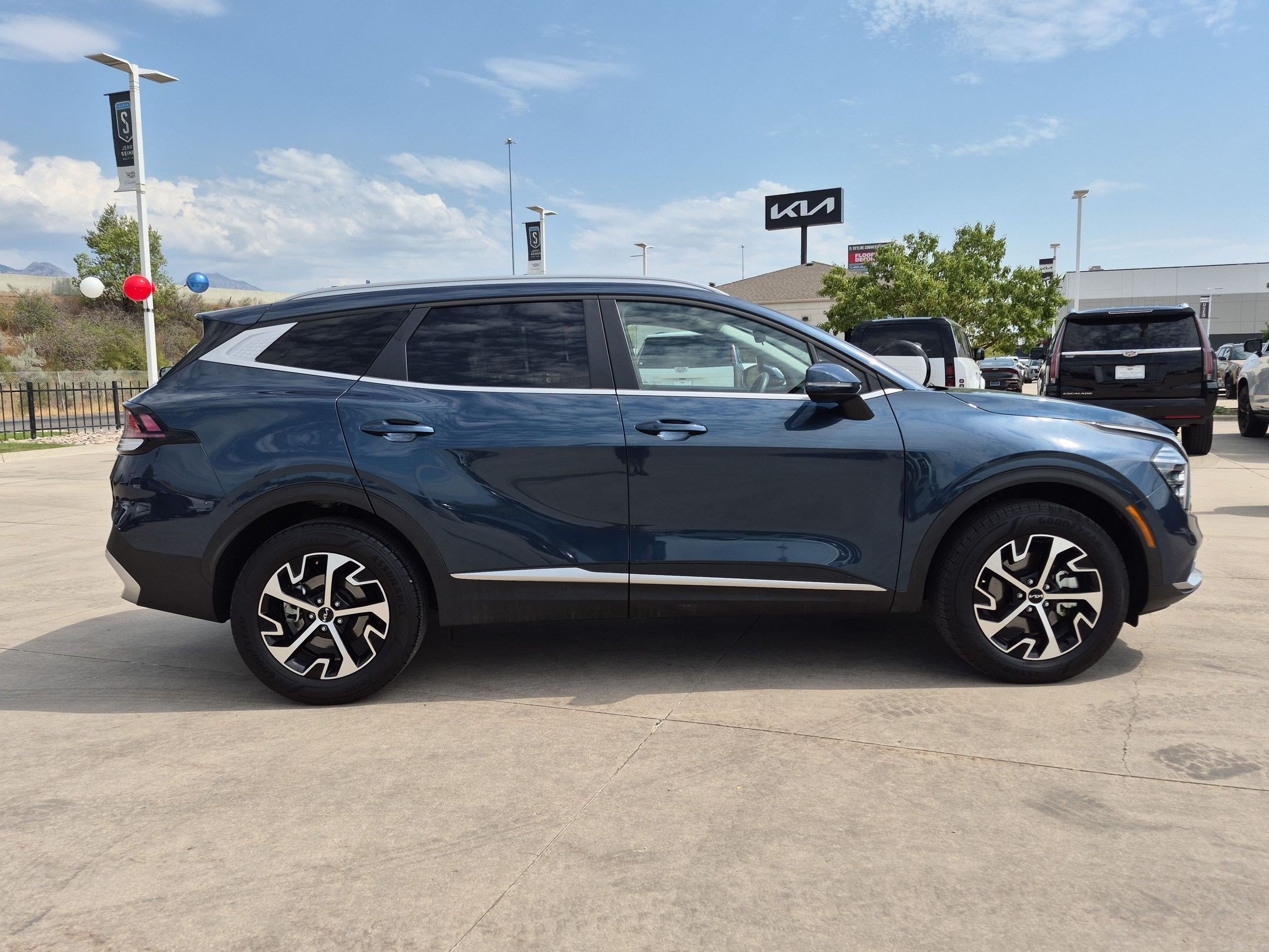 Certified 2024 Kia Sportage EX AWD/4WD image 6