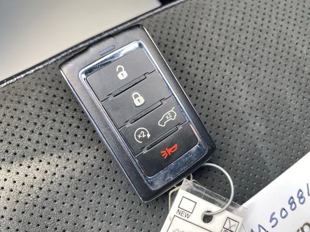 Used 2023 Jeep Grand Cherokee L Laredo AWD/4WD image 34