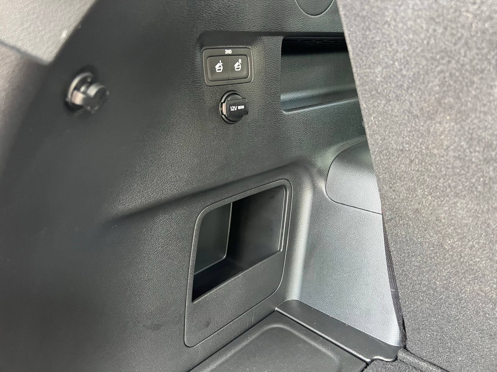 Used 2025 Kia Telluride EX w/ EX Captain's Chair Package FWD image 24