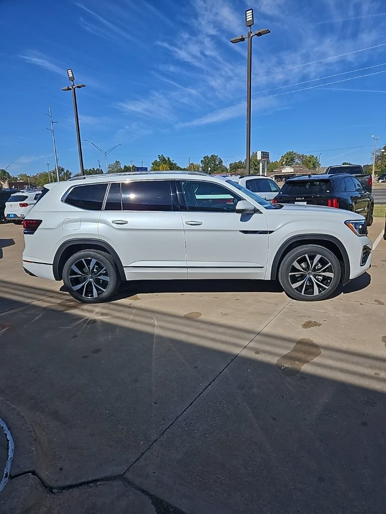 New 2026 Volkswagen Atlas SEL Premium R-Line AWD/4WD image 4