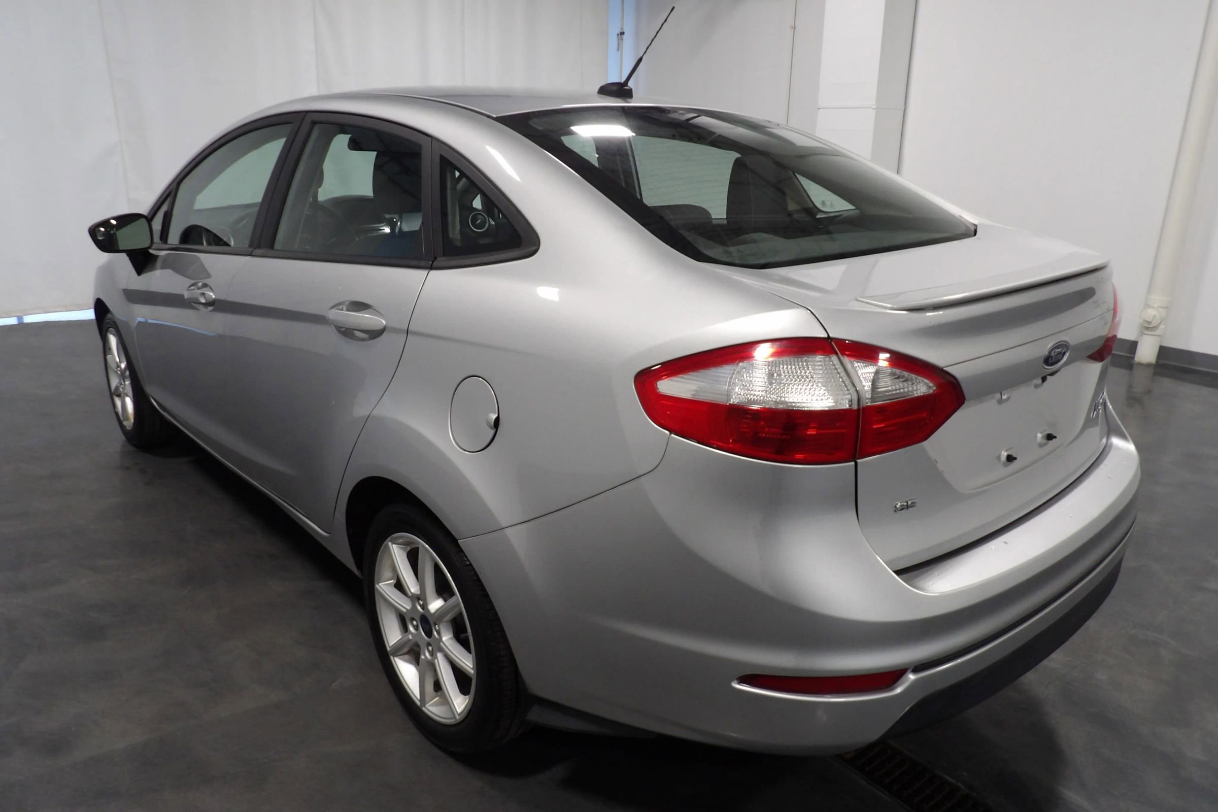 Used 2019 Ford Fiesta SE w/ Equipment Group 201A FWD image 6