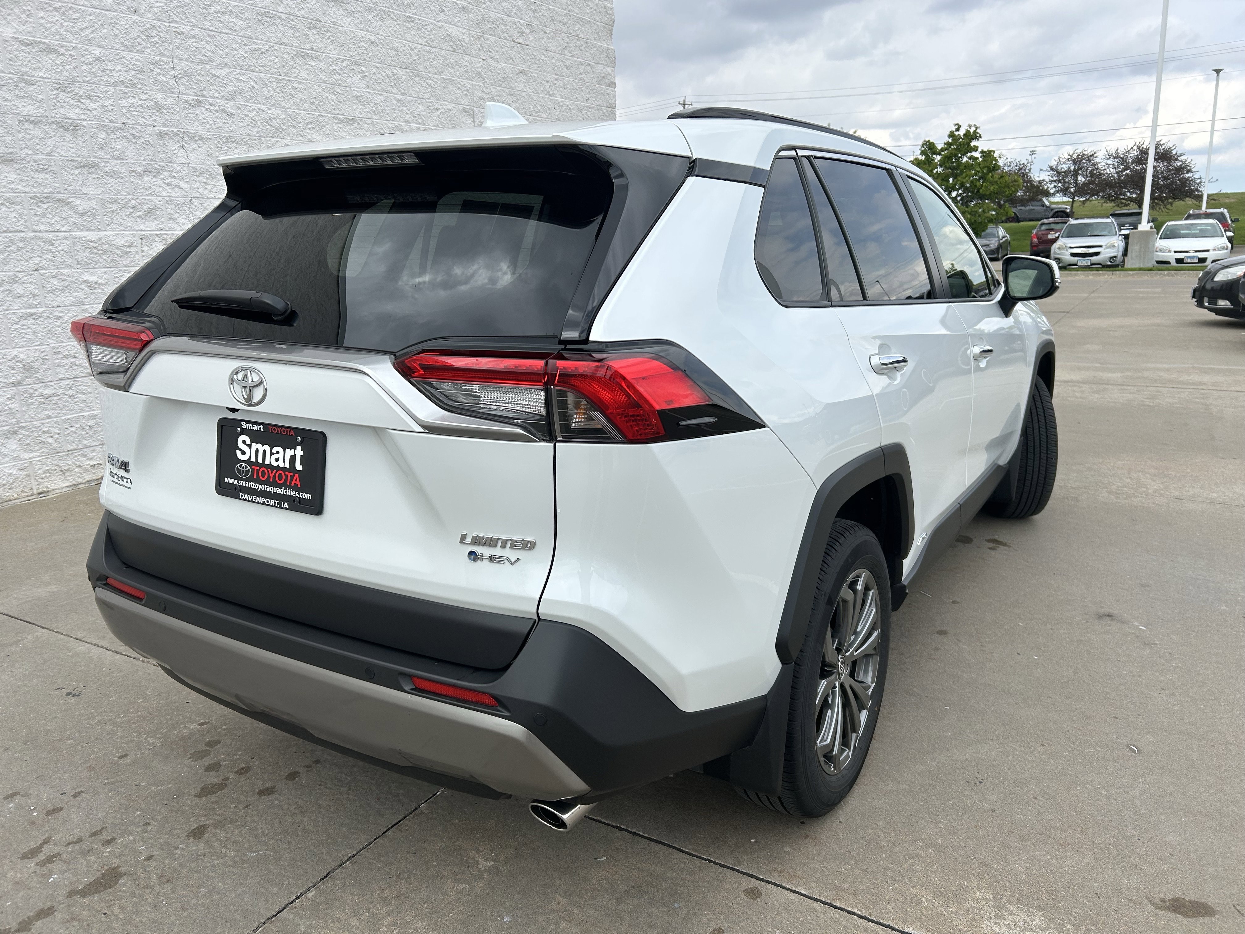 Used 2025 Toyota RAV4 Limited w/ Advanced Technology Package AWD/4WD image 6