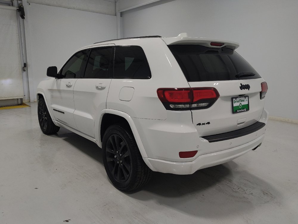 Used 2018 Jeep Grand Cherokee Altitude AWD/4WD image 5