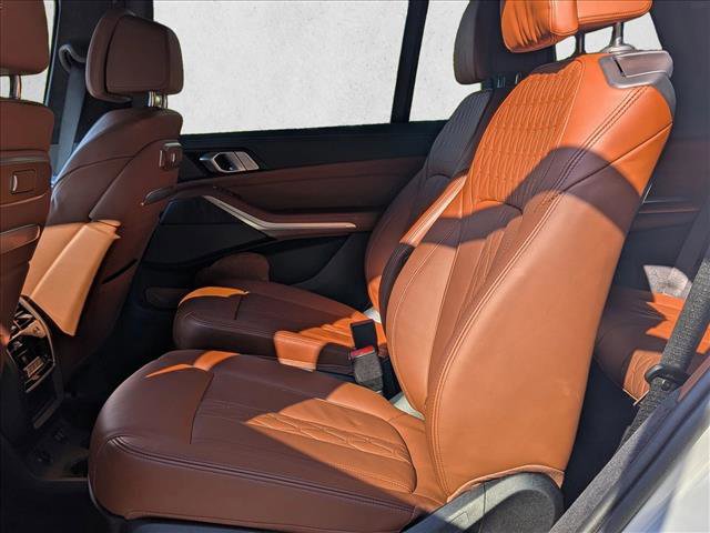Certified 2025 BMW X7 M60i AWD/4WD image 18