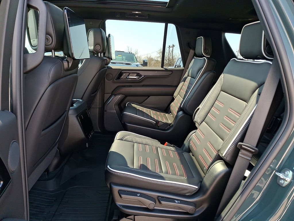 Used 2026 GMC Yukon AT4 Ultimate w/ LPO, Floor Liner Package AWD/4WD image 13