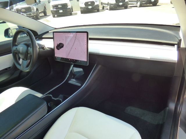 Used 2019 Tesla Model 3 Standard Range Plus RWD image 11