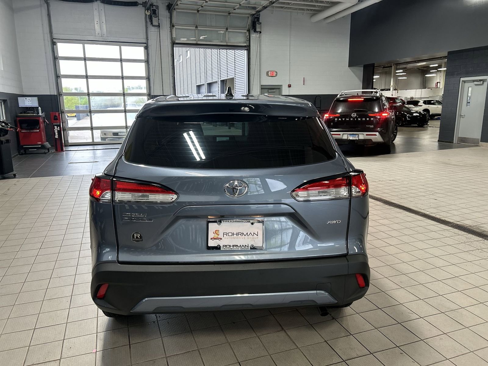 Used 2025 Toyota Corolla Cross L AWD/4WD image 35