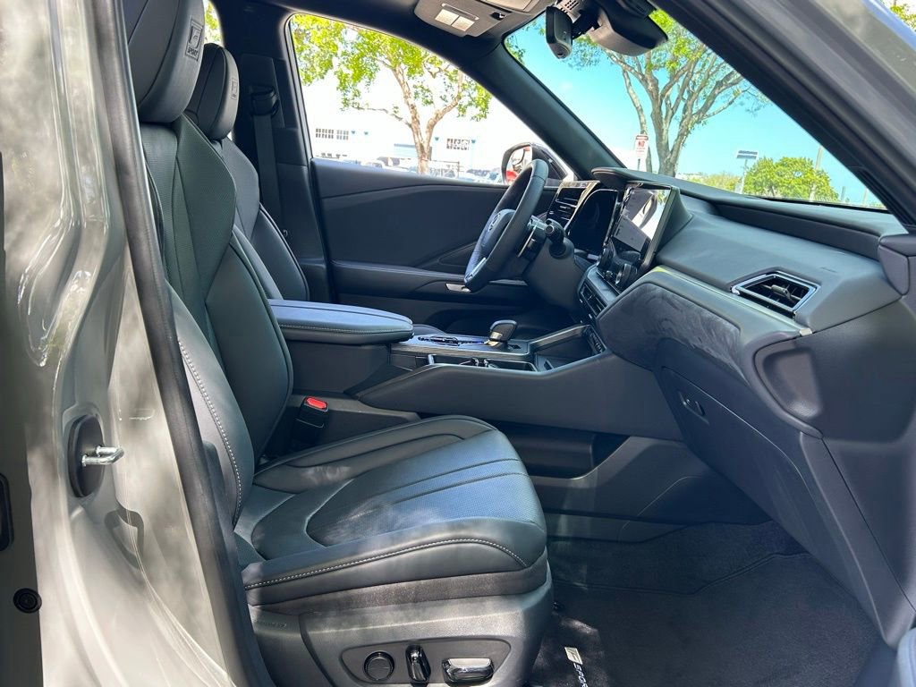 Used 2025 Lexus TX 500h AWD w/ Technology Package image 36