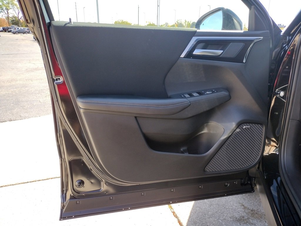 New 2025 Mitsubishi Outlander ES image 19