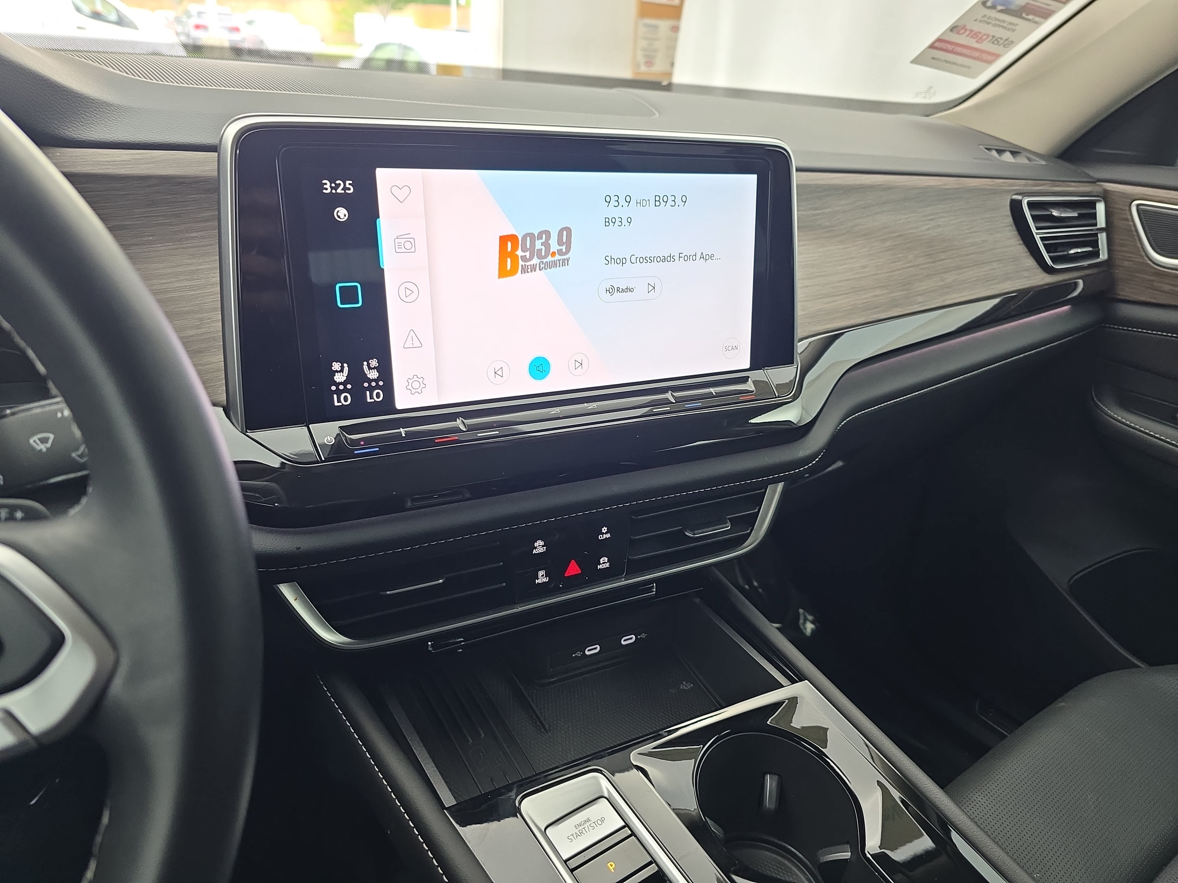 Certified 2025 Volkswagen Atlas SEL AWD/4WD image 21