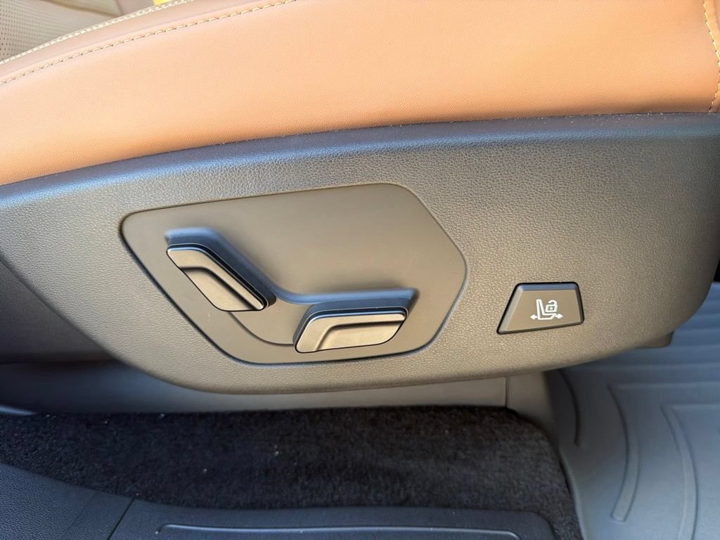 Used 2026 Hyundai Santa Fe Calligraphy FWD image 40