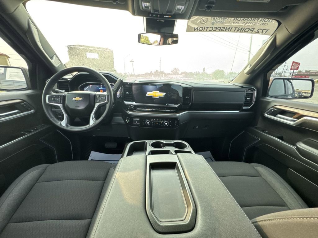 Used 2025 Chevrolet Silverado 1500 LT image 10