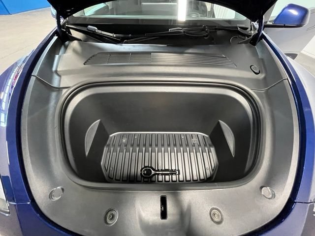 Used 2021 Tesla Model Y Long Range AWD/4WD image 26