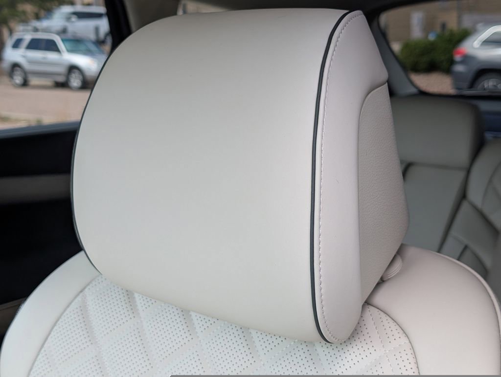 Used 2025 Genesis GV80 3.5T Prestige image 13