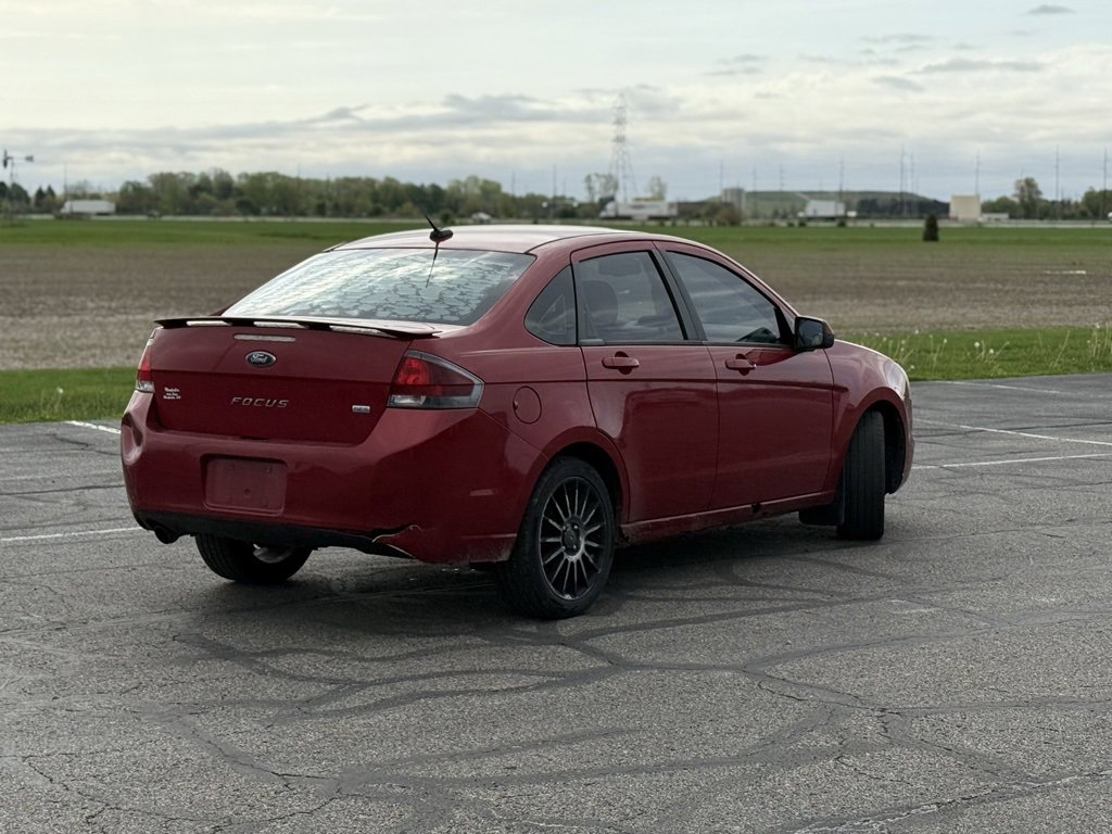 Used 2011 Ford Focus SES w/ 401A Rapid Spec Order Code image 2