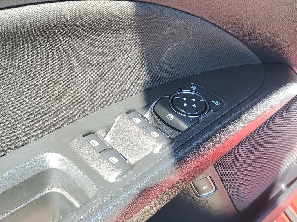 Used 2020 Ford Fusion SE FWD image 26