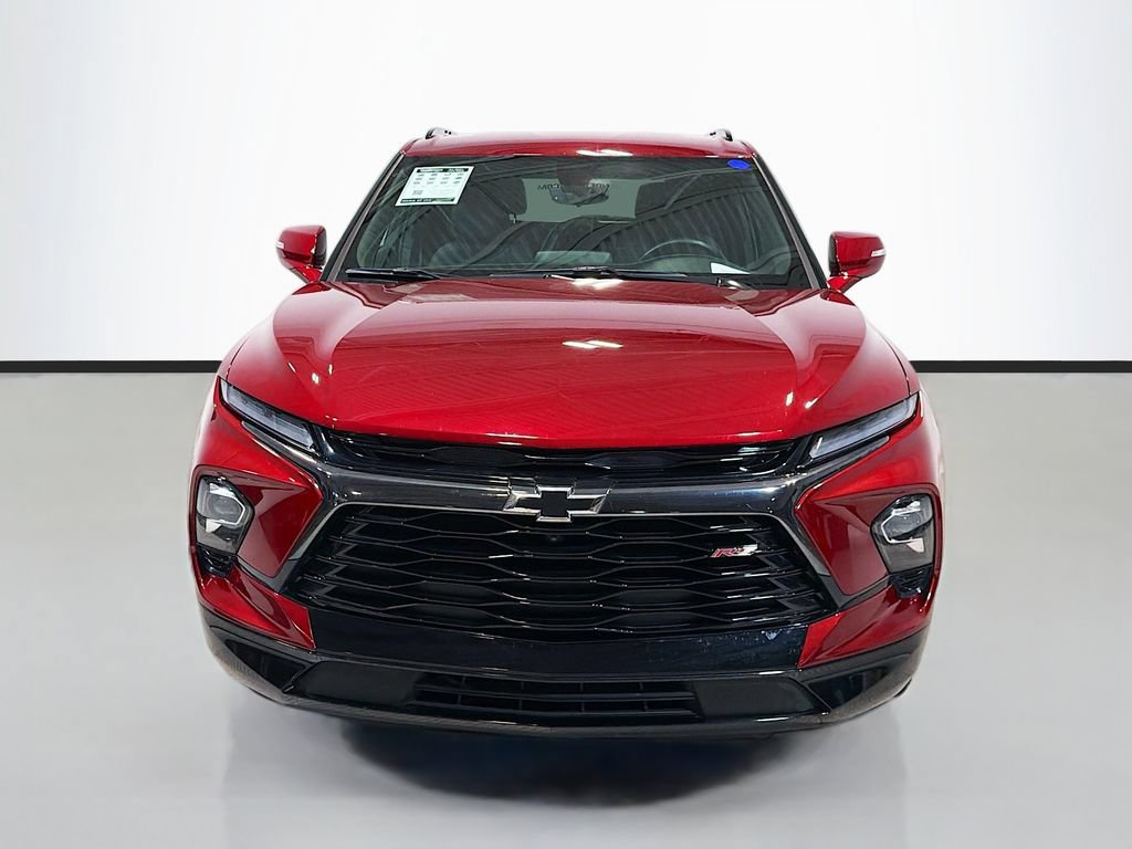 Used 2025 Chevrolet Blazer RS w/ Driver Confidence II Package AWD/4WD image 2