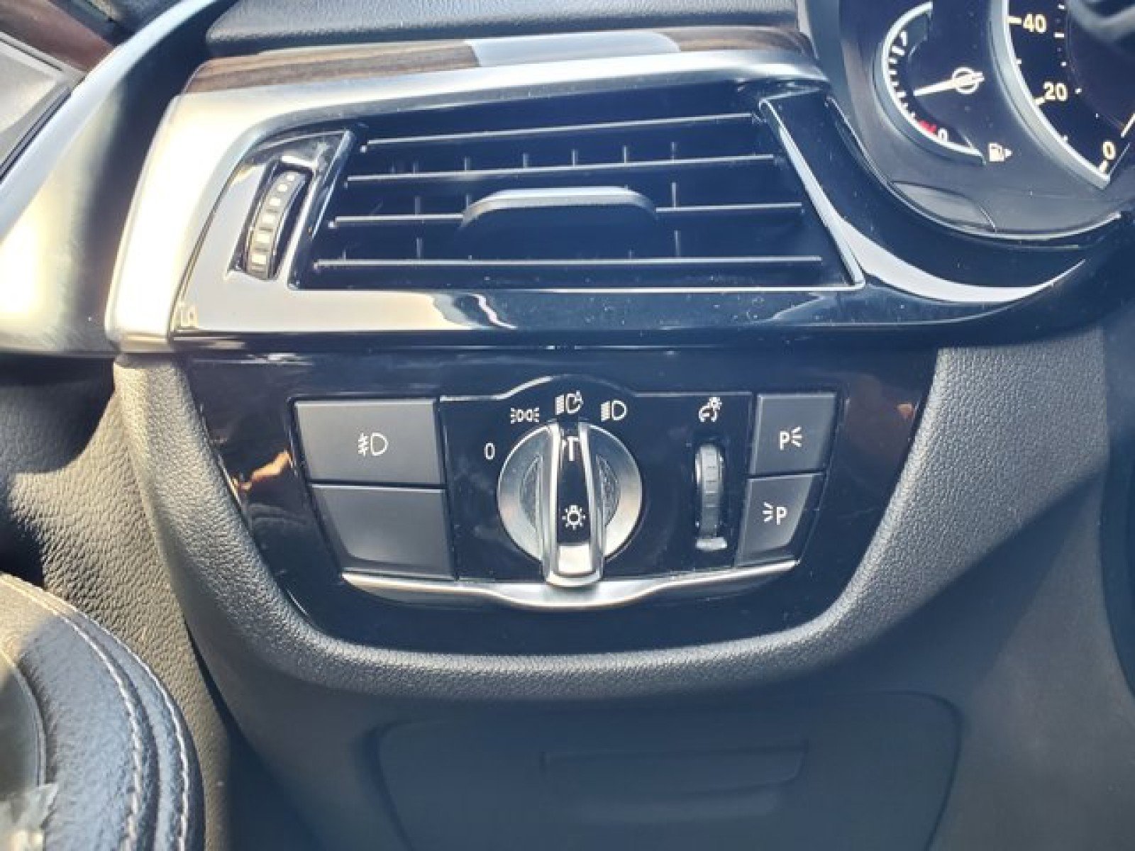 Used 2018 BMW 540i image 17