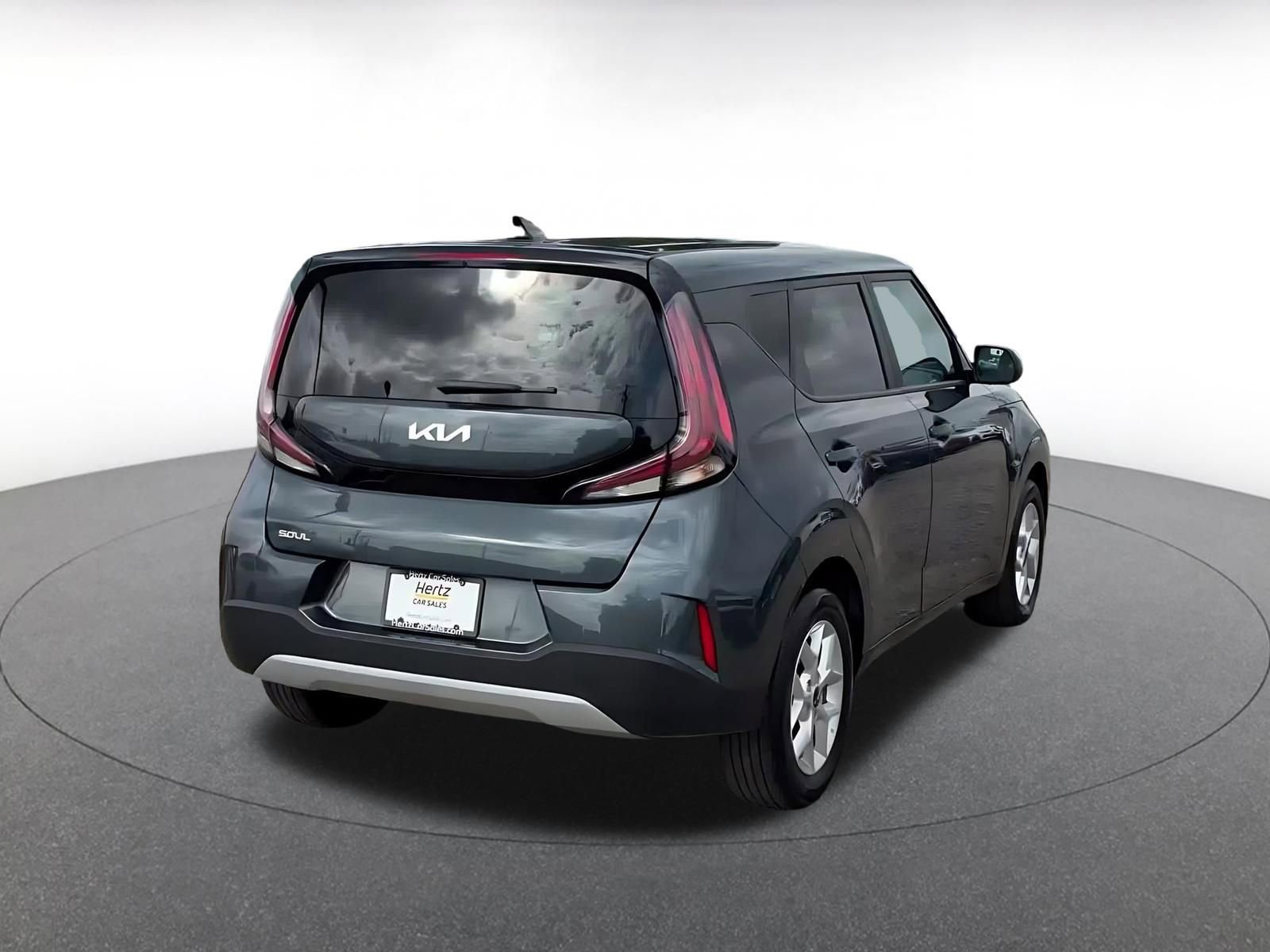 Used 2025 Kia Soul LX w/ LX Technology Package image 12