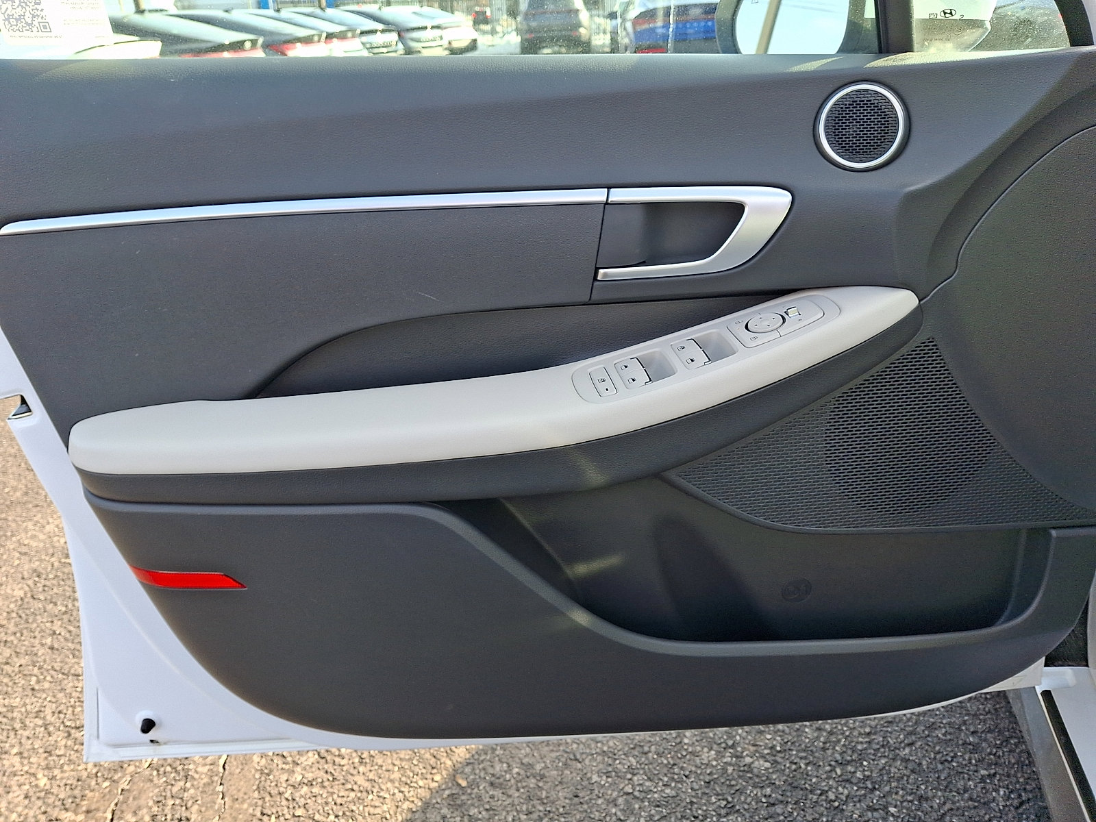 Certified 2025 Hyundai Sonata SE image 12