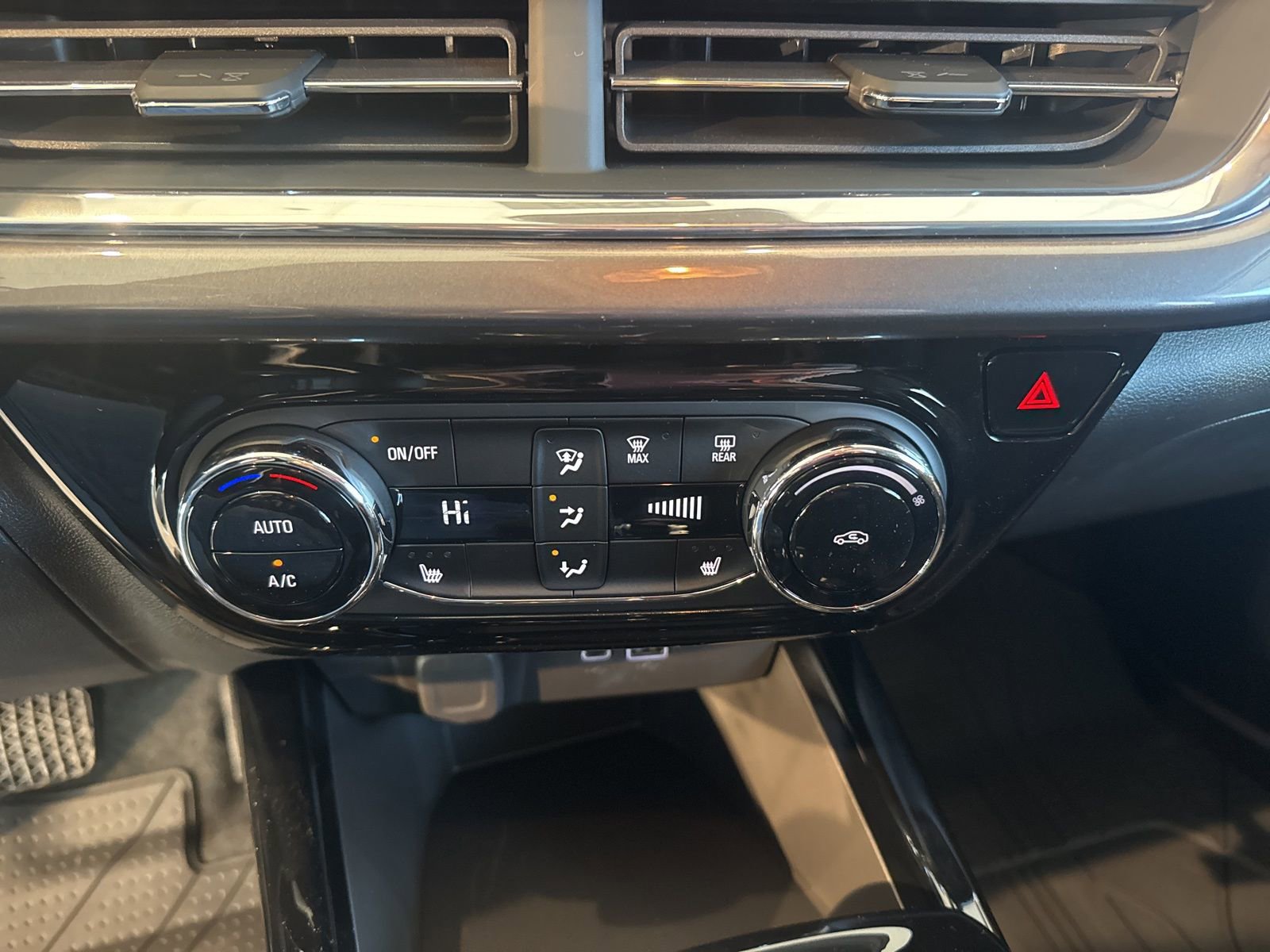 New 2026 Chevrolet Trax ACTIV w/ Driver Confidence Package image 27