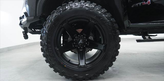 Used 2025 GMC Sierra 1500 AT4 image 14