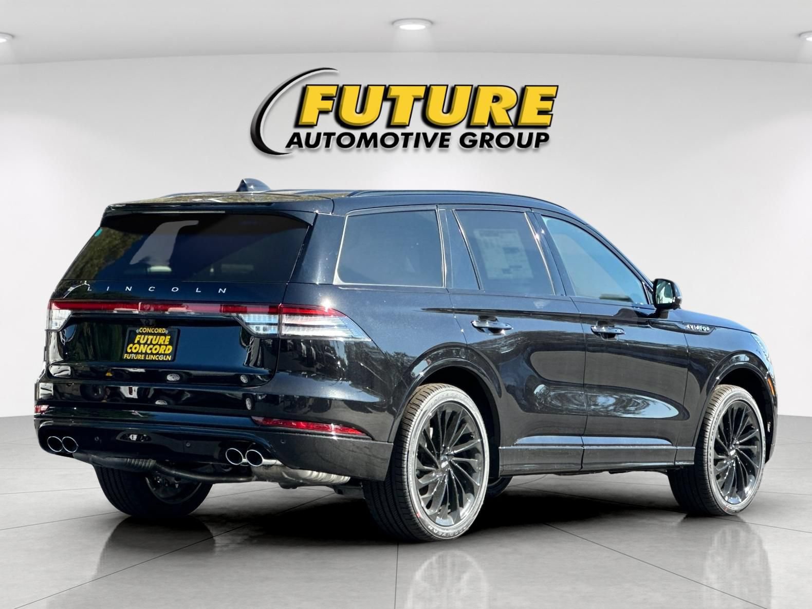 New 2026 Lincoln Aviator Reserve AWD/4WD image 3