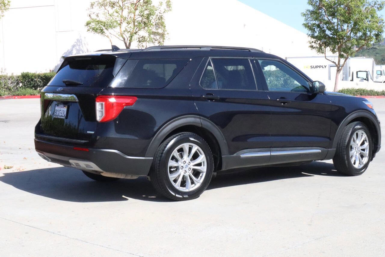 Used 2020 Ford Explorer XLT image 19
