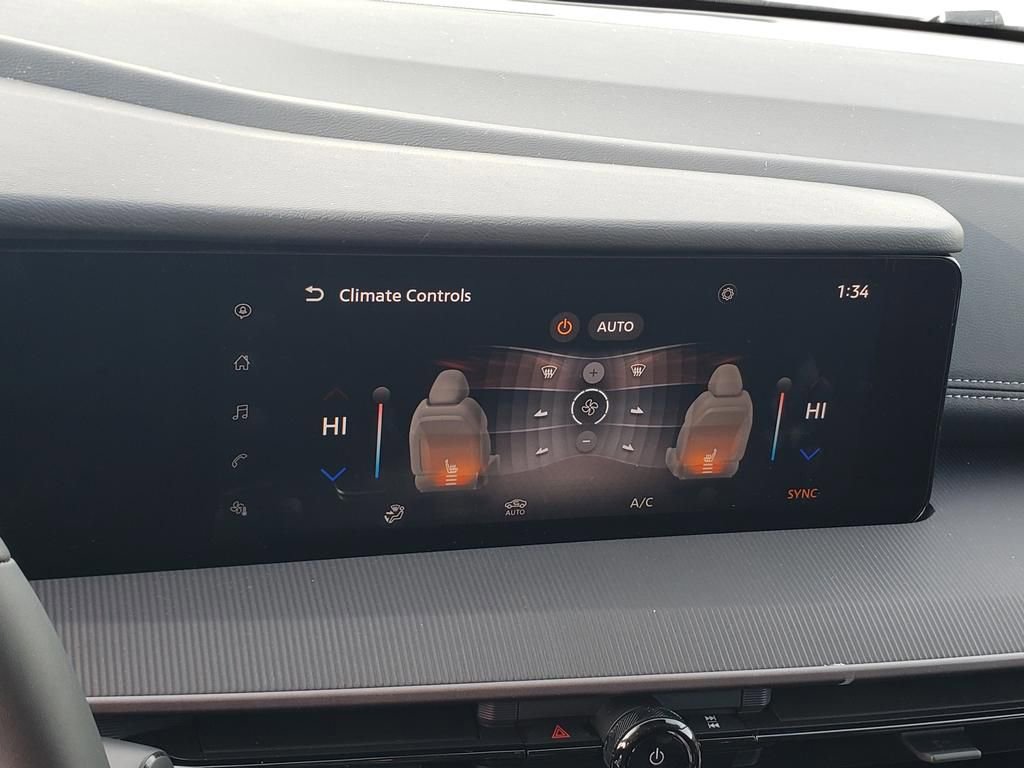 Certified 2025 Nissan Murano SV AWD/4WD image 35