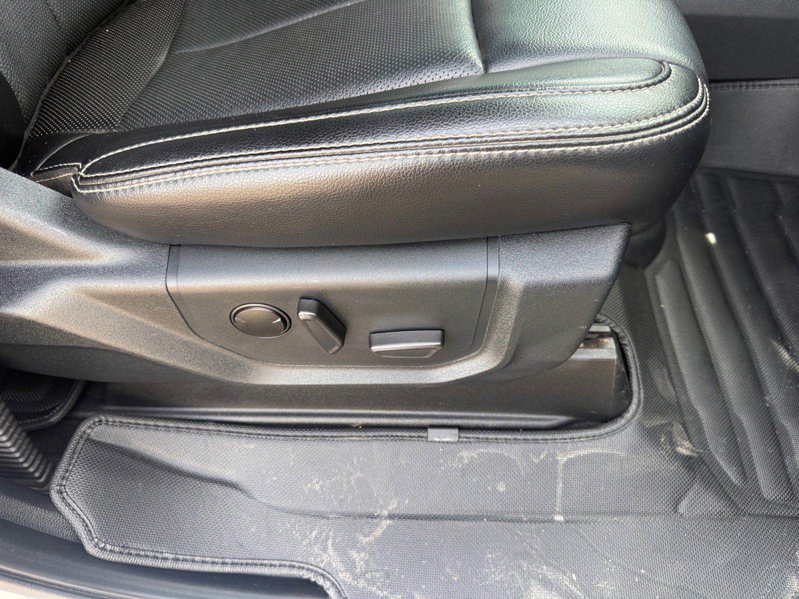 Used 2021 Ford F450 Lariat w/ Lariat Ultimate Package image 31