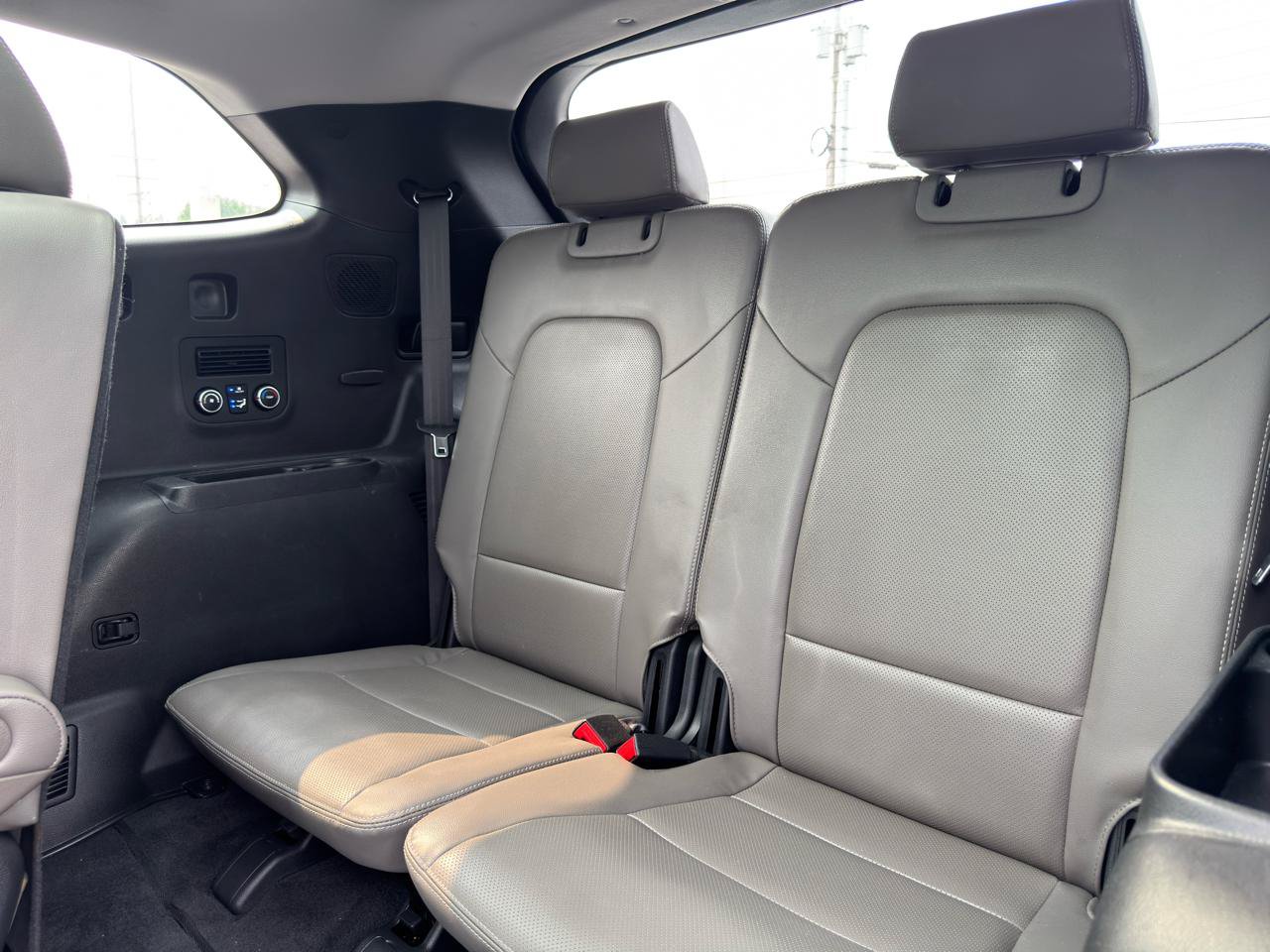 Used 2019 Hyundai Santa Fe XL FWD image 10