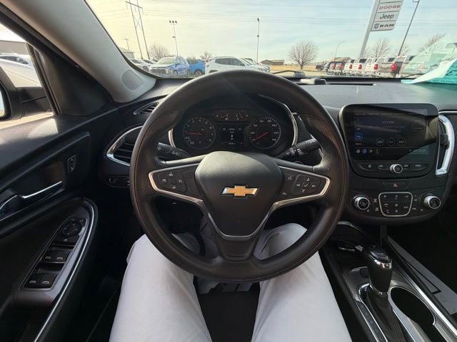 Used 2019 Chevrolet Malibu LT image 14