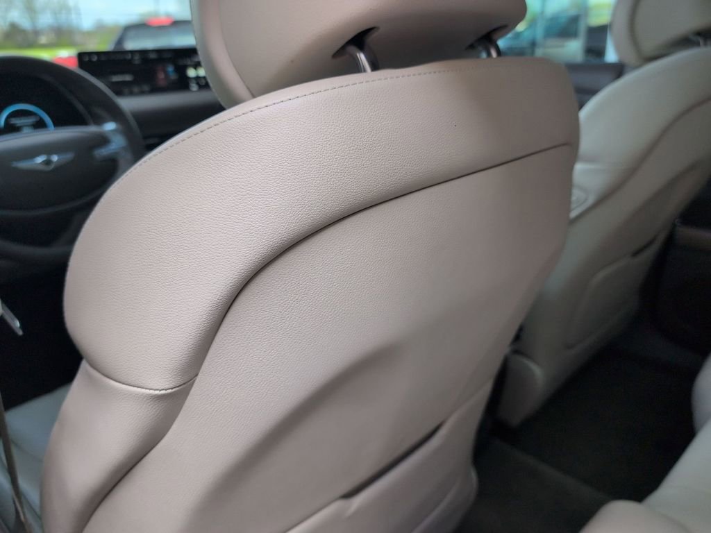 Used 2022 Genesis GV80 2.5T w/ Prestige Package 04 image 14