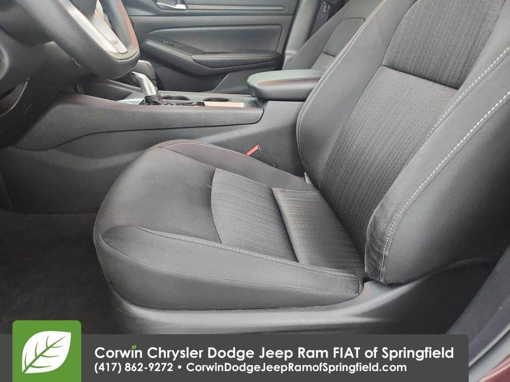 Used 2025 Nissan Altima 2.5 SV AWD/4WD image 19