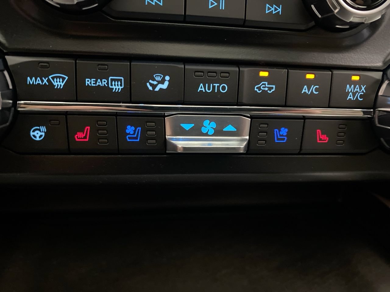 New 2026 Ford F250 Platinum w/ Platinum Plus Package AWD/4WD image 19