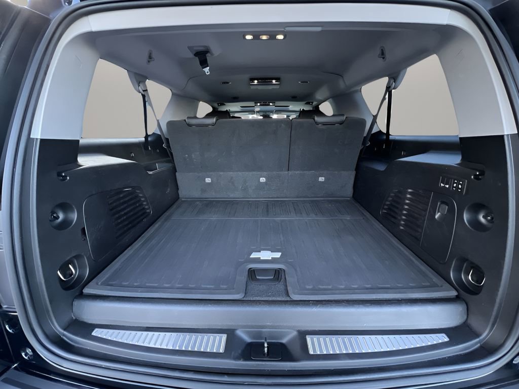 Used 2018 Chevrolet Suburban Premier image 27