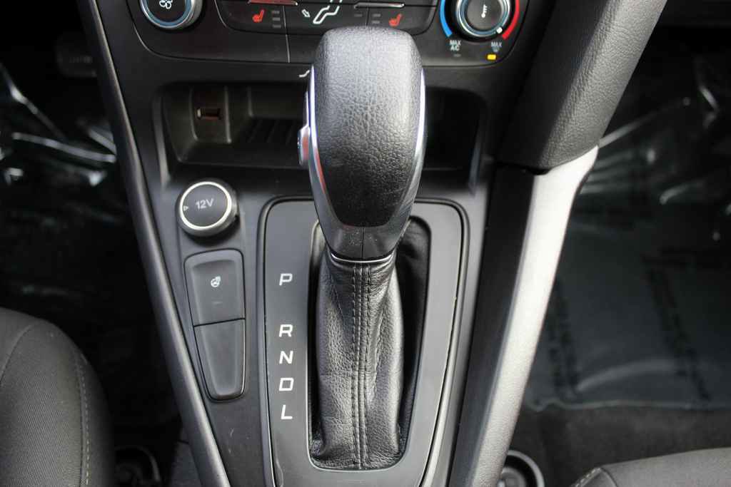 Used 2017 Ford Focus SE w/ Cold Weather Package image 23