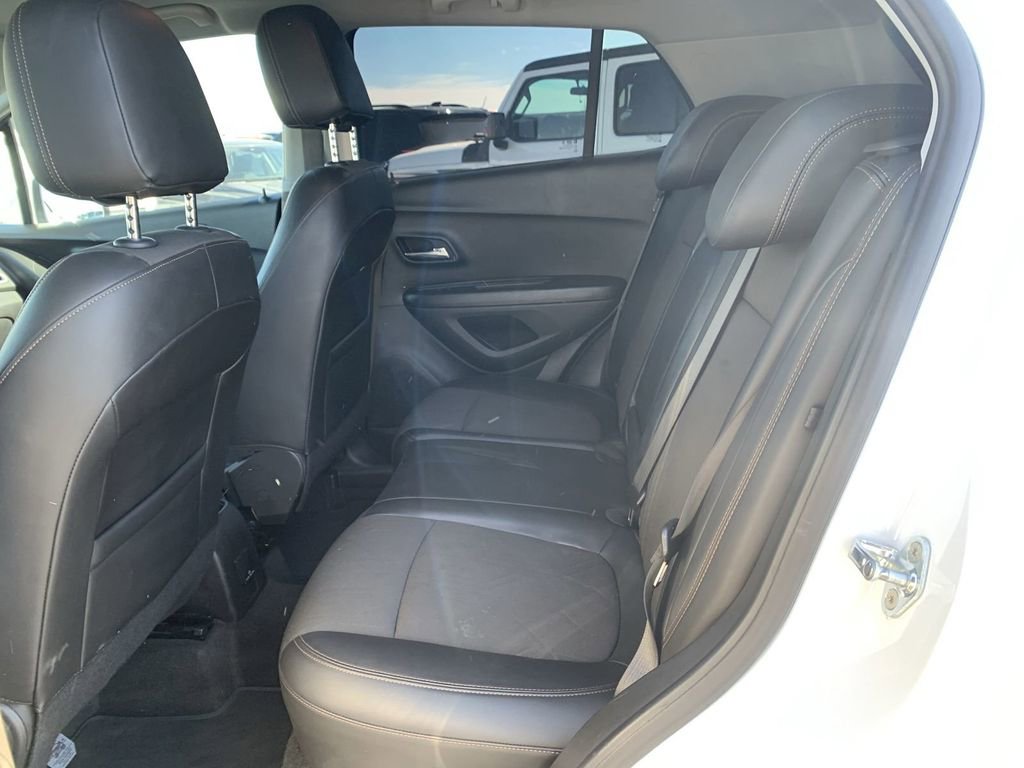 Certified 2022 Chevrolet Trax LT w/ LT Convenience Package image 23