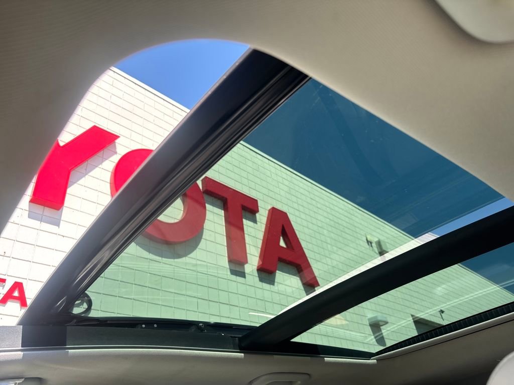 Used 2023 Hyundai Tucson Limited image 16