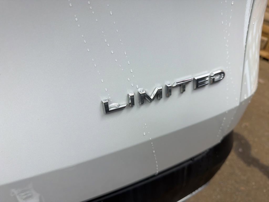 Used 2024 Toyota Grand Highlander AWD Hybrid image 28